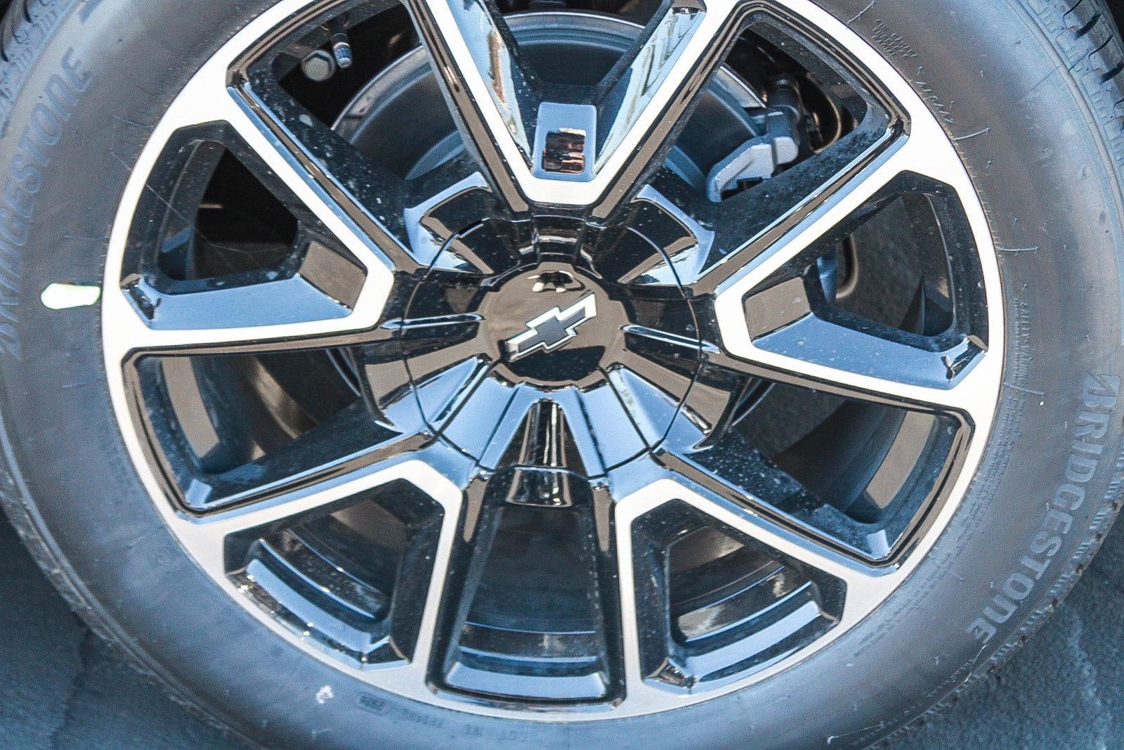 2026 Chevrolet Suburban 4WD RST