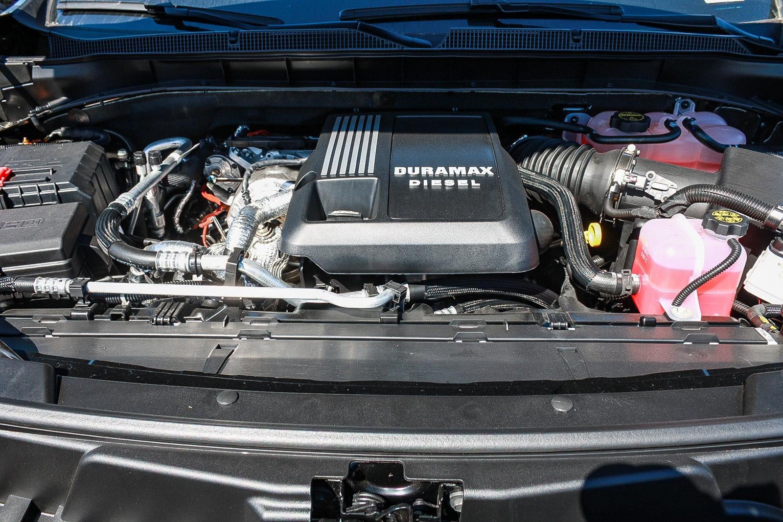 2026 Chevrolet Suburban 4WD RST