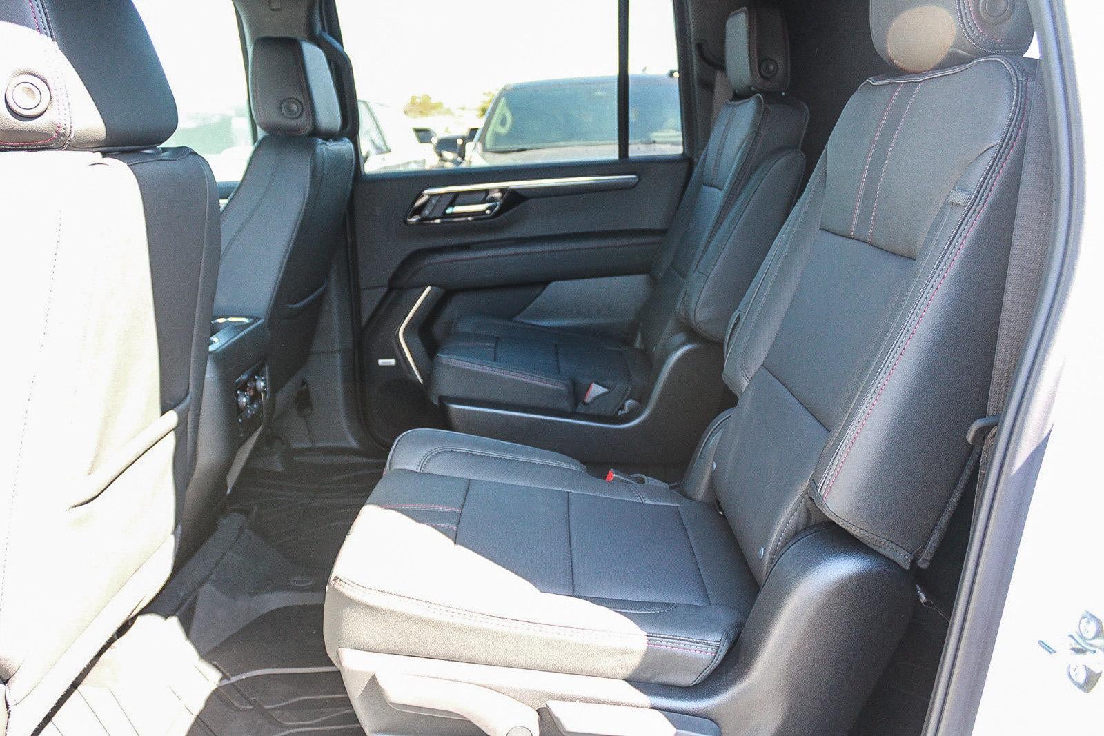 2026 Chevrolet Suburban 4WD RST