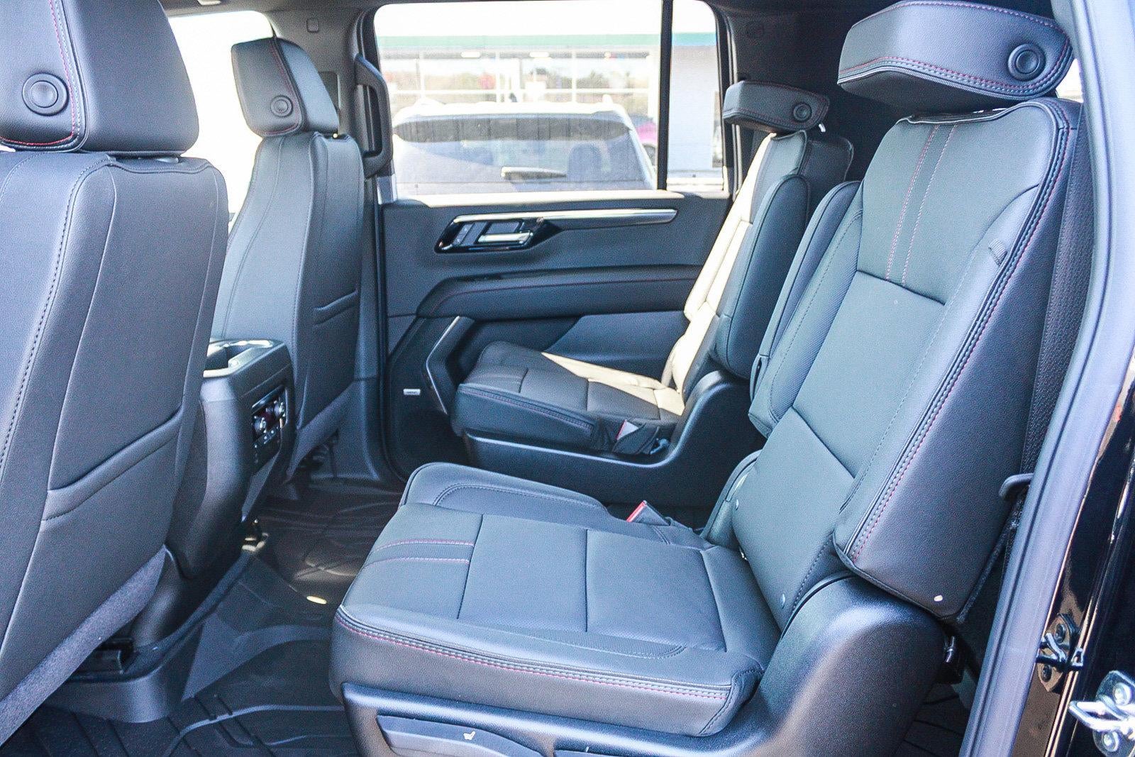2026 Chevrolet Suburban 4WD RST