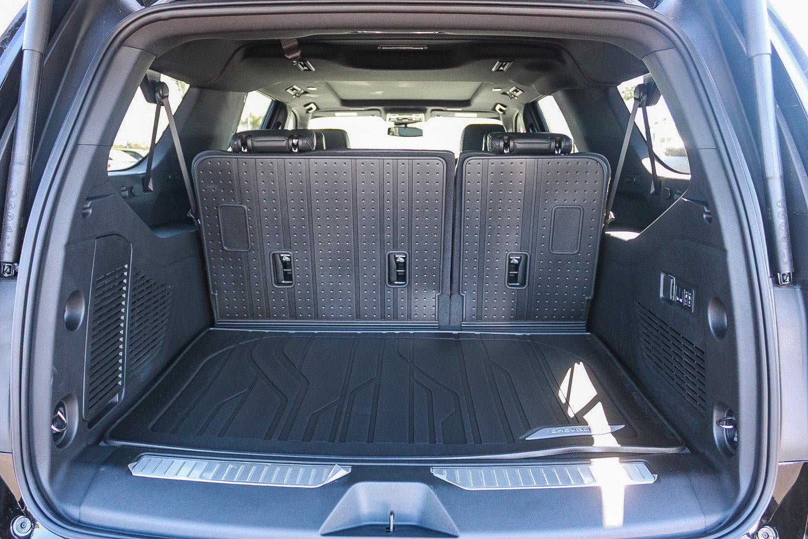 2026 Chevrolet Suburban 4WD RST