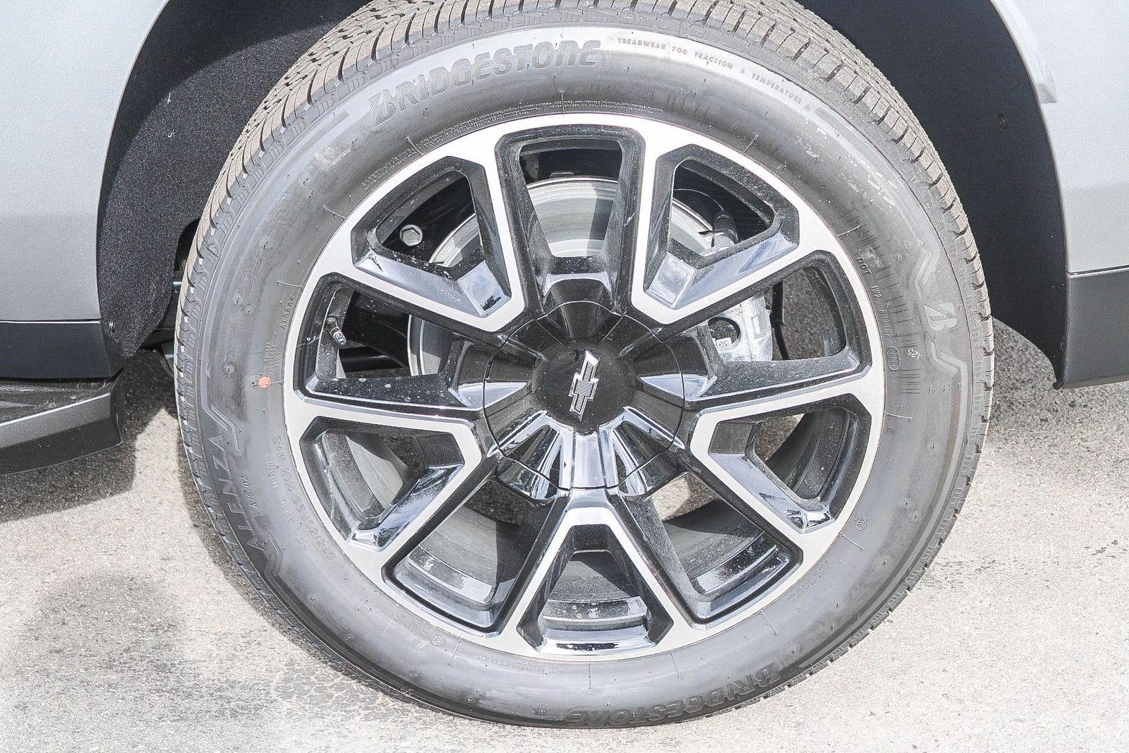 2026 Chevrolet Suburban 4WD RST