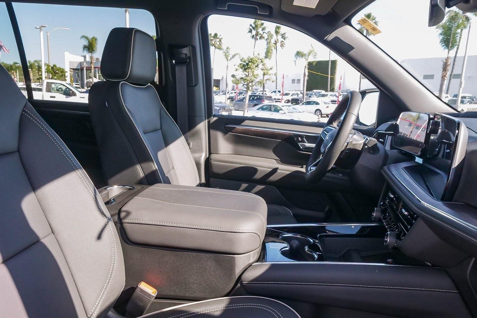 2026 Chevrolet Suburban 4WD Premier