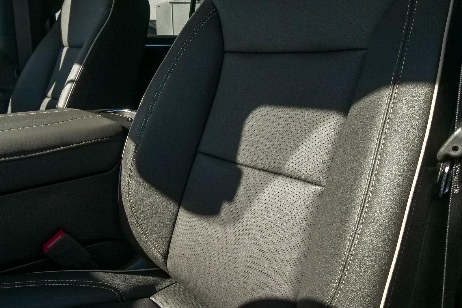 2026 Chevrolet Suburban 4WD Premier