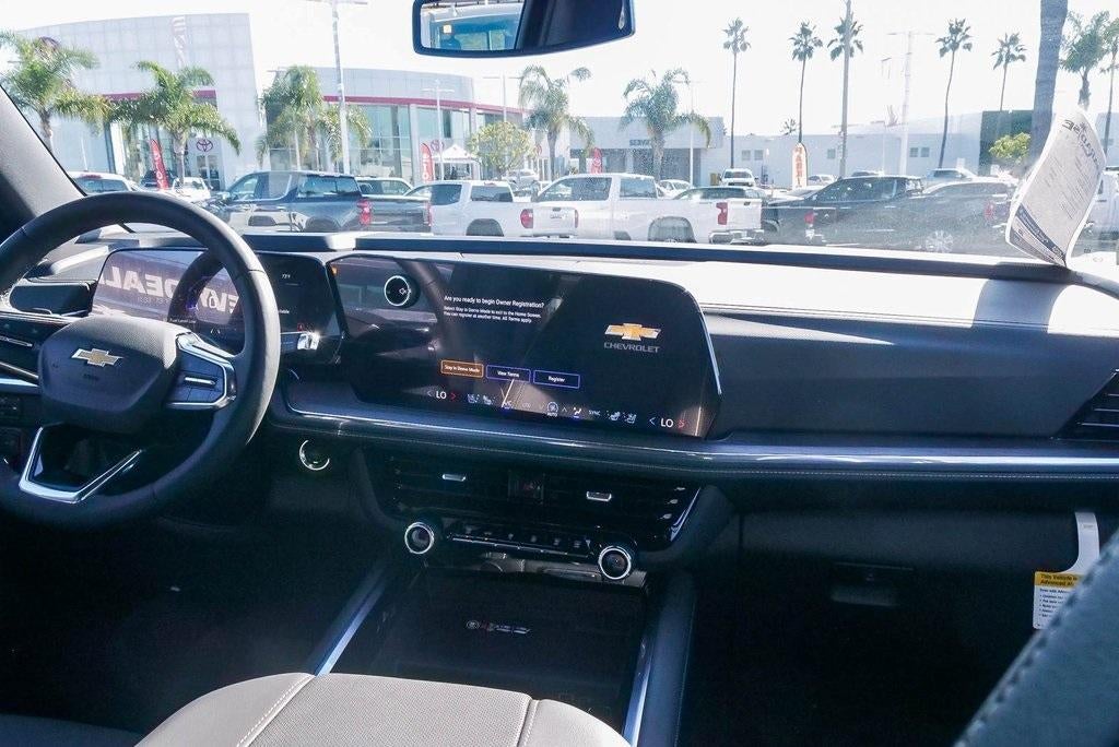 2026 Chevrolet Suburban 4WD Premier