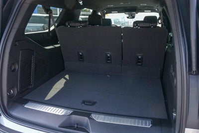 2025 Chevrolet Suburban 4WD High Country
