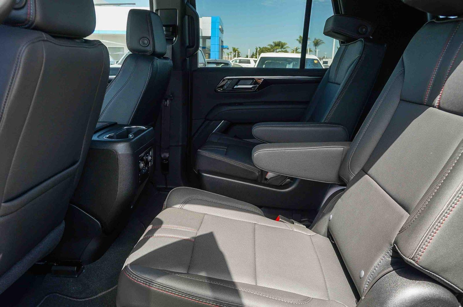 2026 Chevrolet Tahoe 4WD RST