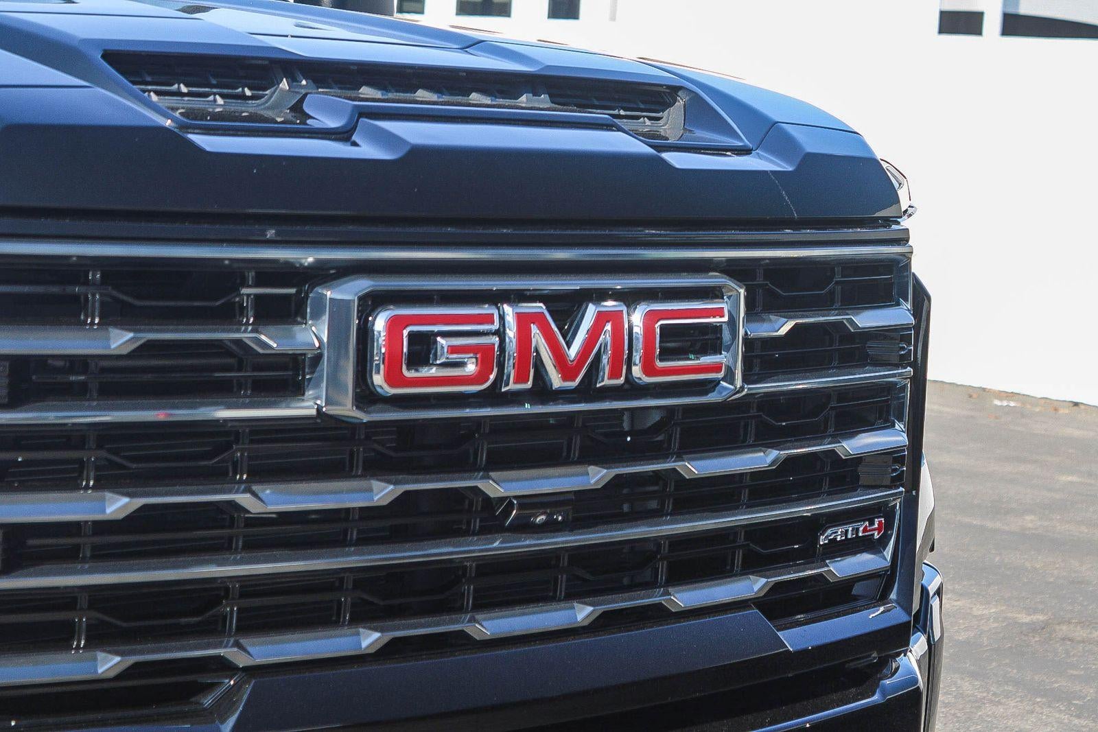 2024 GMC Sierra 2500 HD AT4
