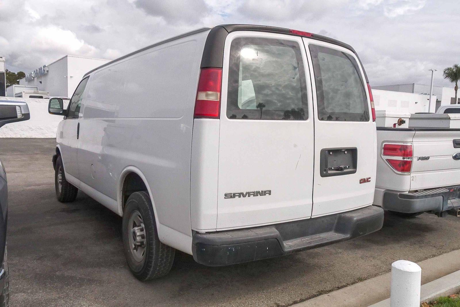 2008 GMC Savana Cargo 2500 Base