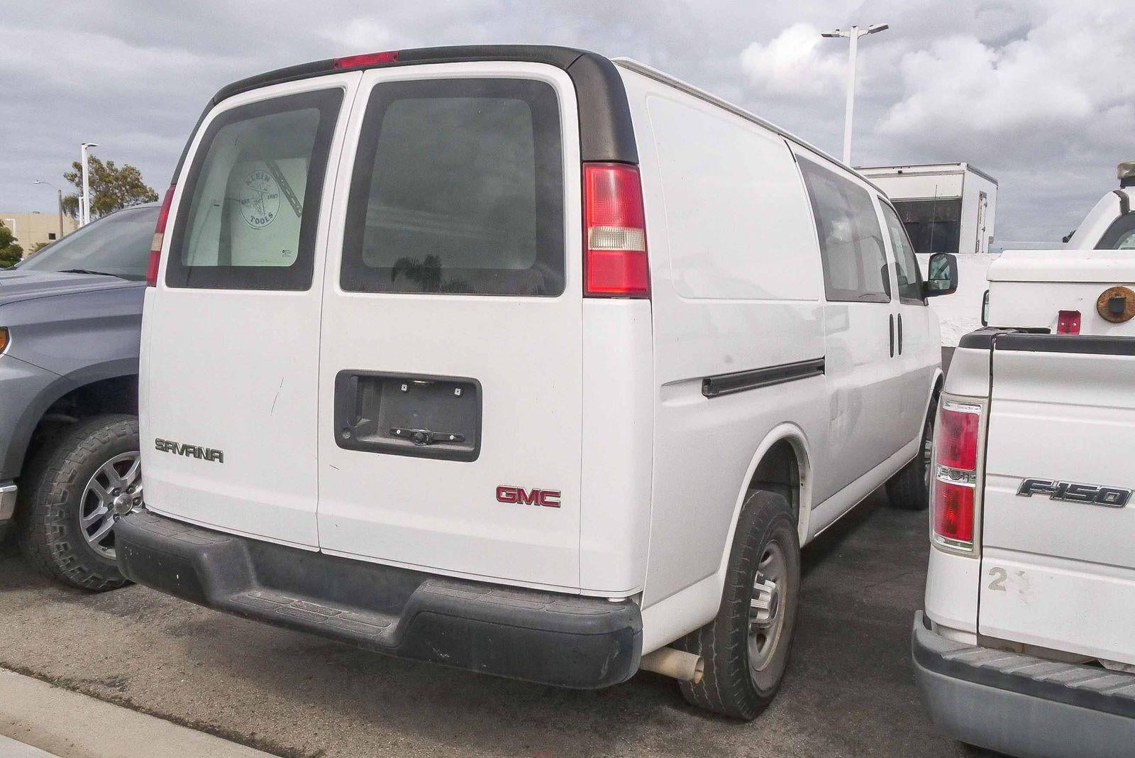 2008 GMC Savana Cargo 2500 Base