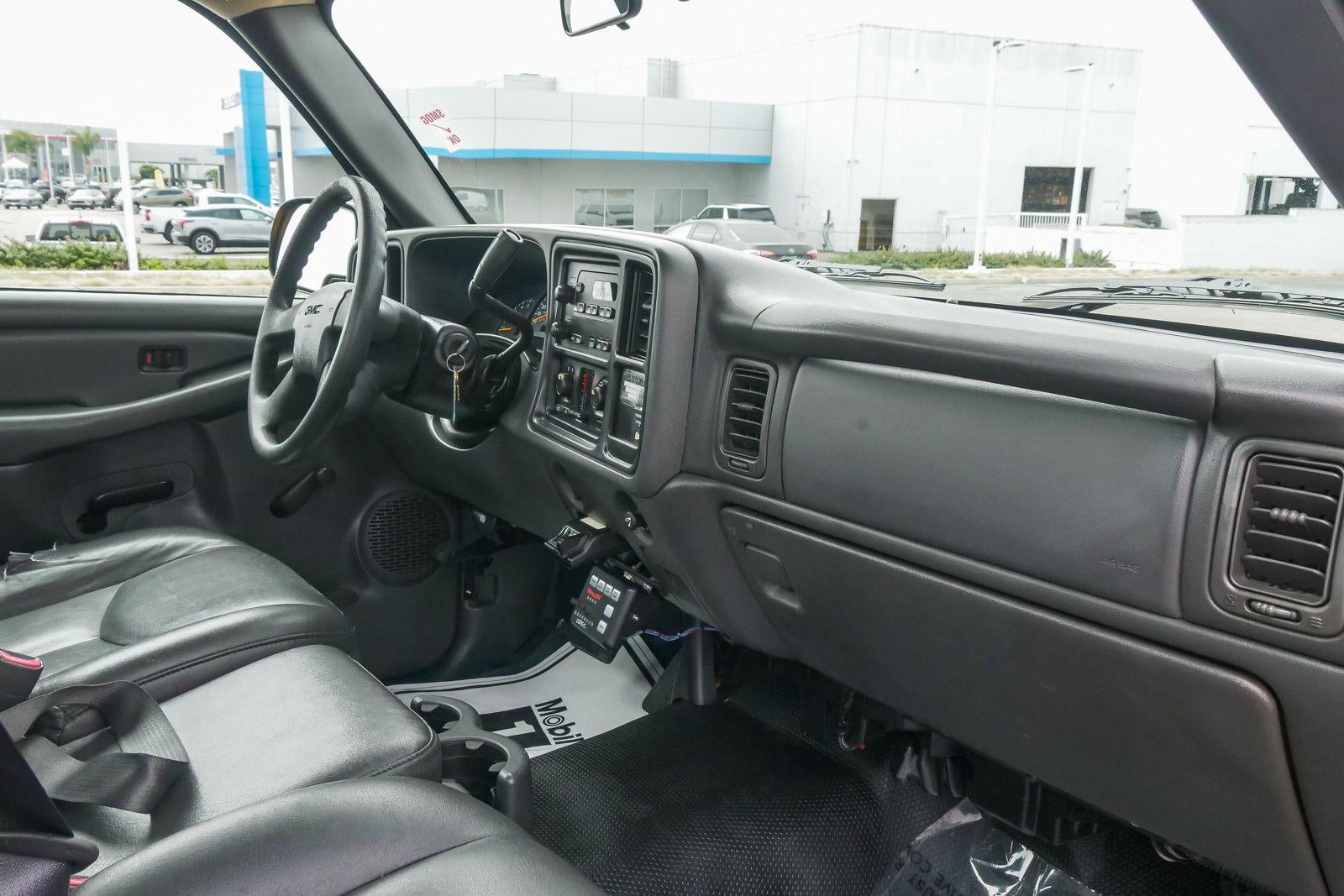 2005 GMC Sierra 2500 HD Work Truck