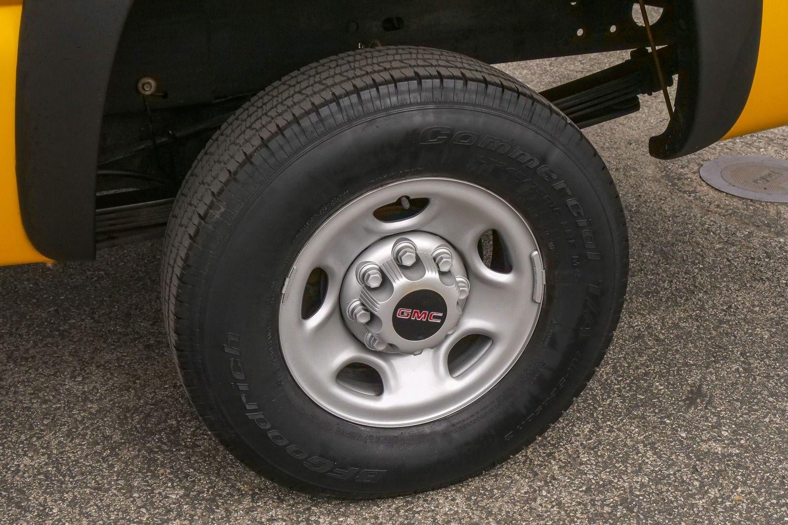 2005 GMC Sierra 2500 HD Work Truck