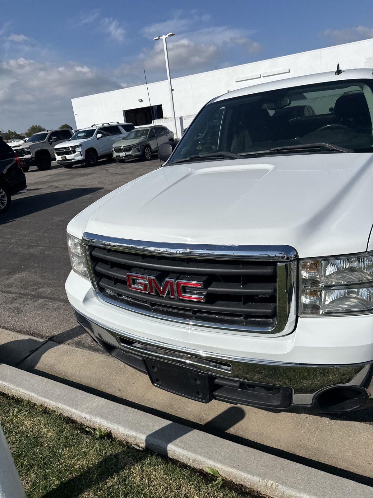 Used 2010 GMC Sierra 1500 SLE with VIN 1GTSCVE01AZ193682 for sale in Ventura, CA