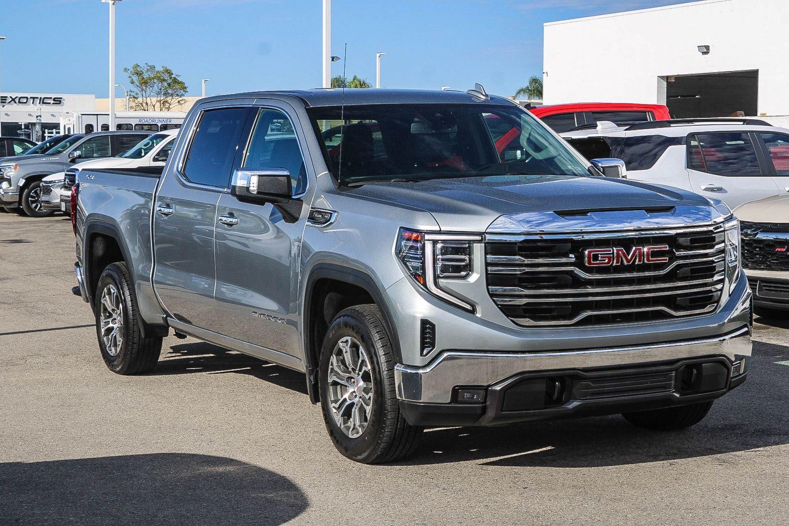 2025 GMC Sierra 1500 SLT