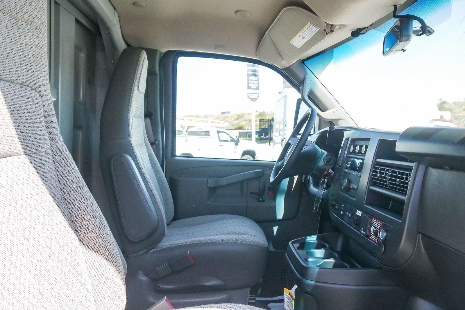 2026 Chevrolet Express Cutaway 3500 3500 Van 139"