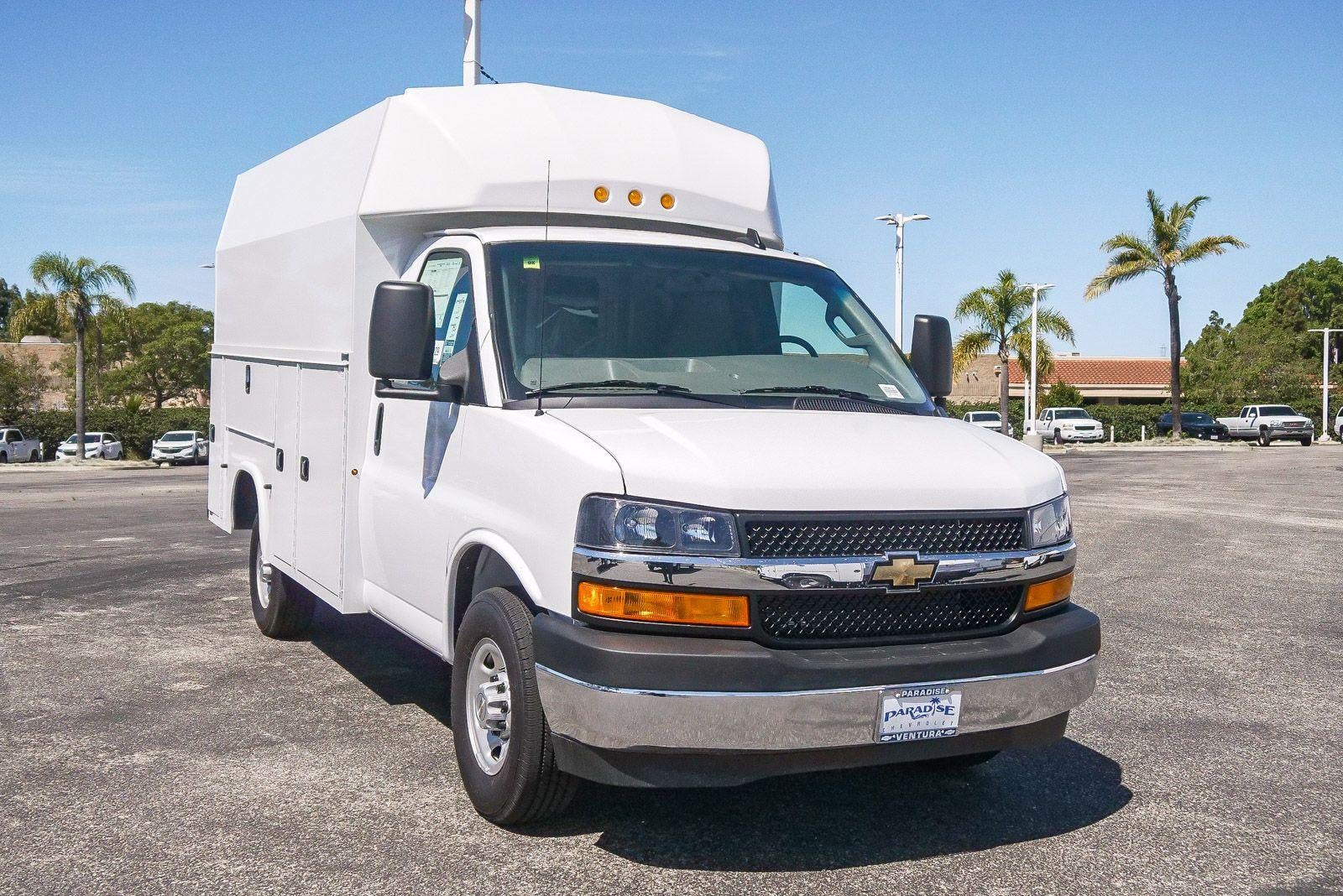 2026 Chevrolet Express Cutaway 3500 3500 Van 139"