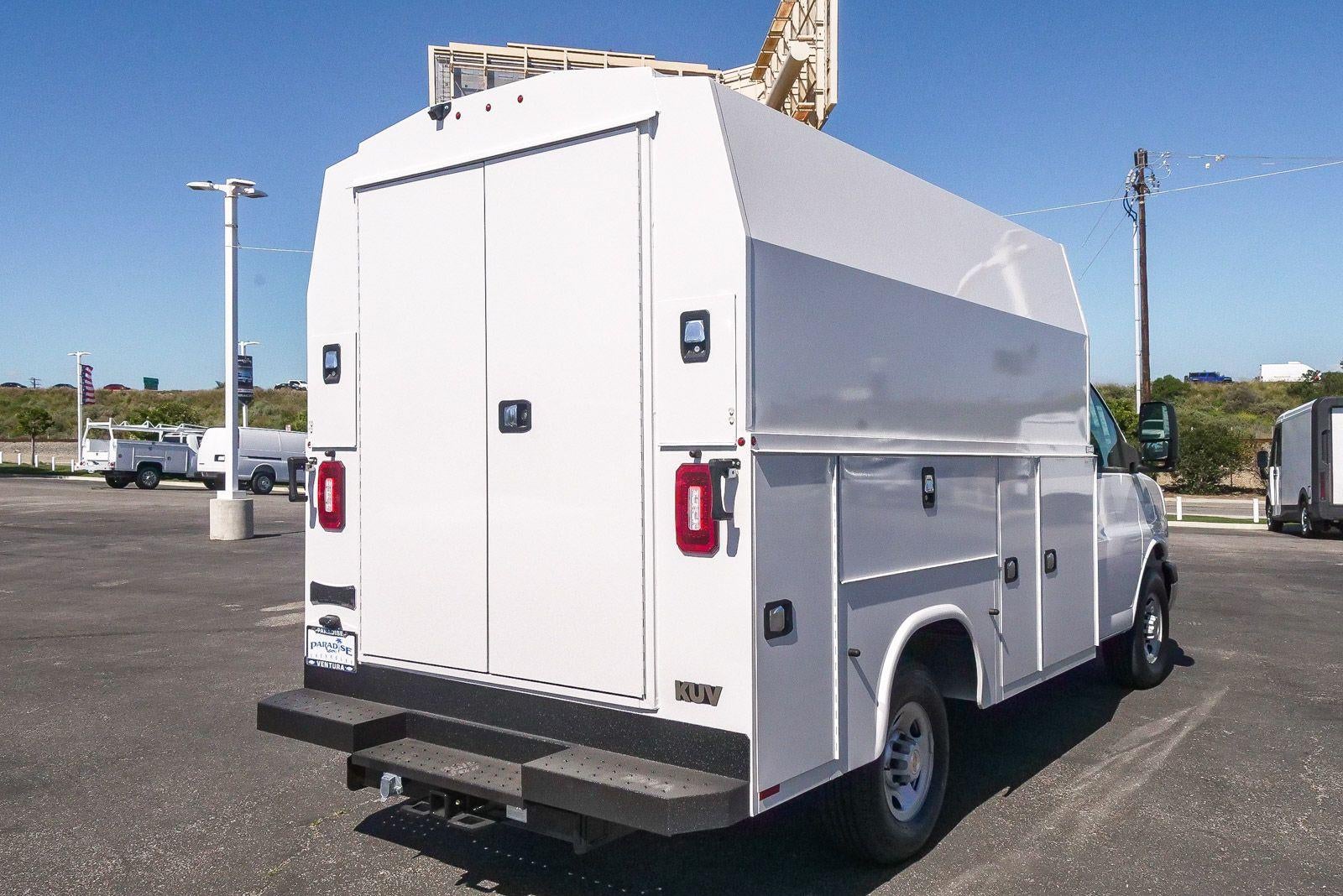 2026 Chevrolet Express Cutaway 3500 3500 Van 139"