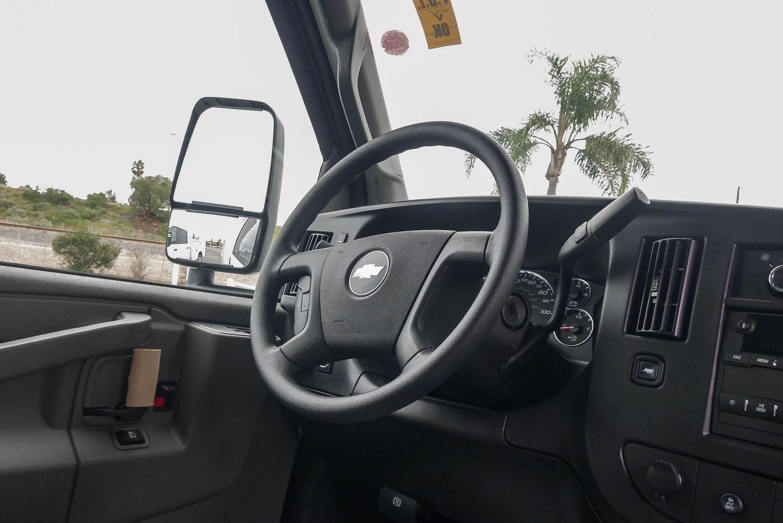 2026 Chevrolet Express Cutaway 3500 3500 Van 139"