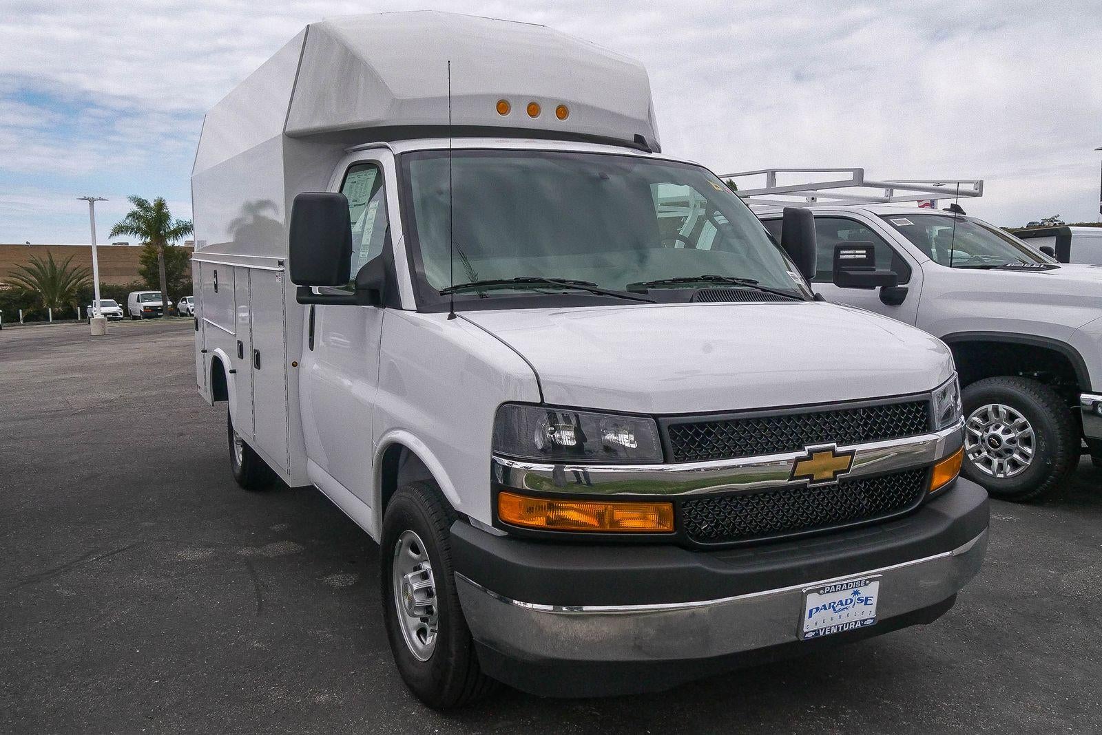 2026 Chevrolet Express Cutaway 3500 3500 Van 139"