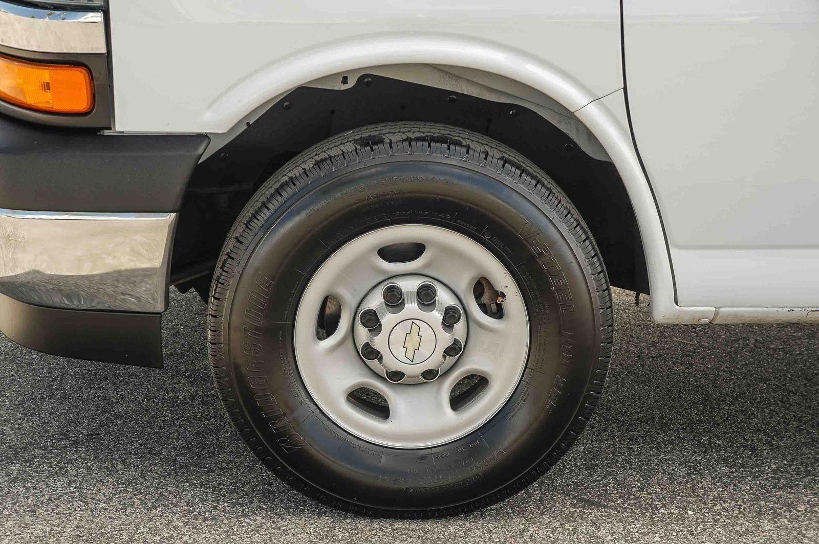 2023 Chevrolet Express Cutaway 3500 Base