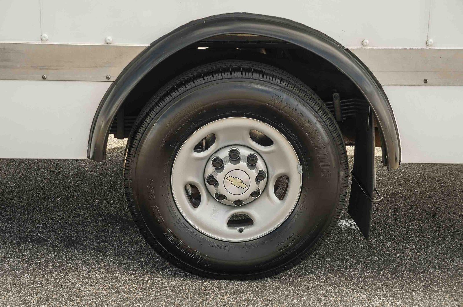 2023 Chevrolet Express Cutaway 3500 Base