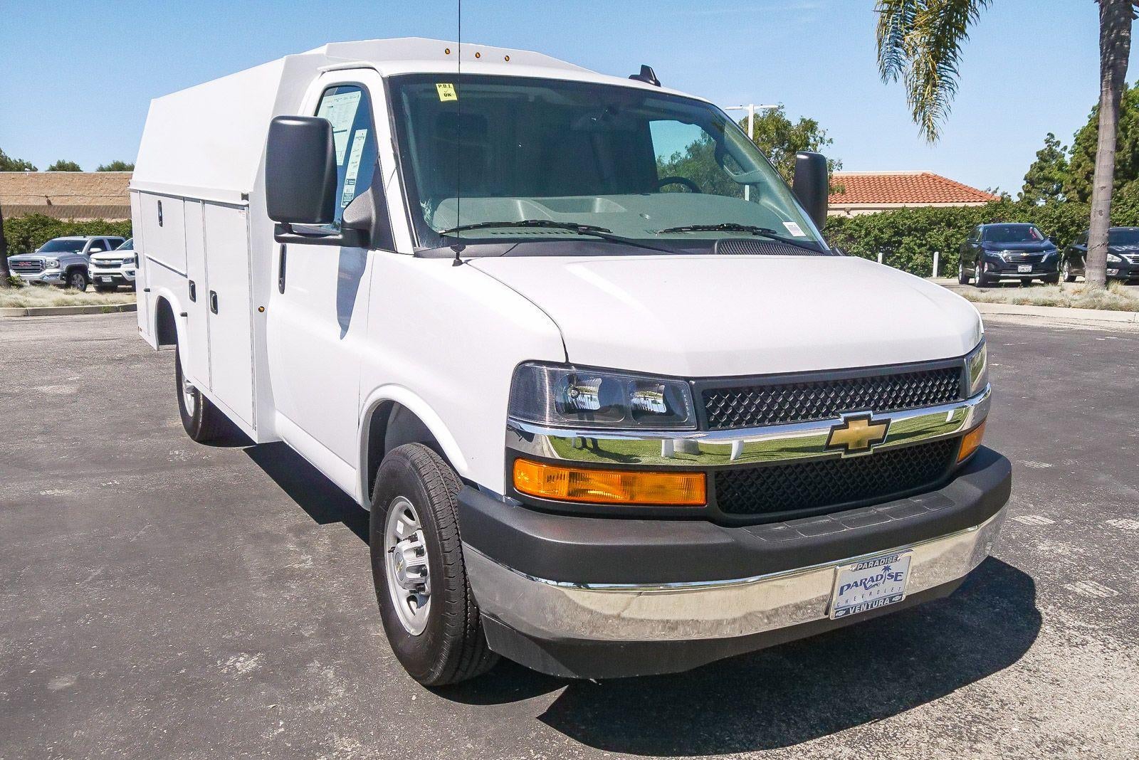 2026 Chevrolet Express Cutaway 3500 3500 Van 139"