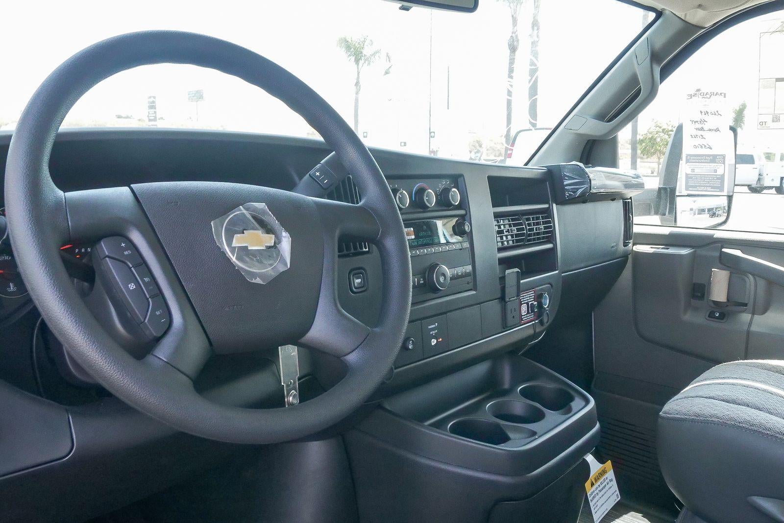 2026 Chevrolet Express Cutaway 3500 3500 Van 139"