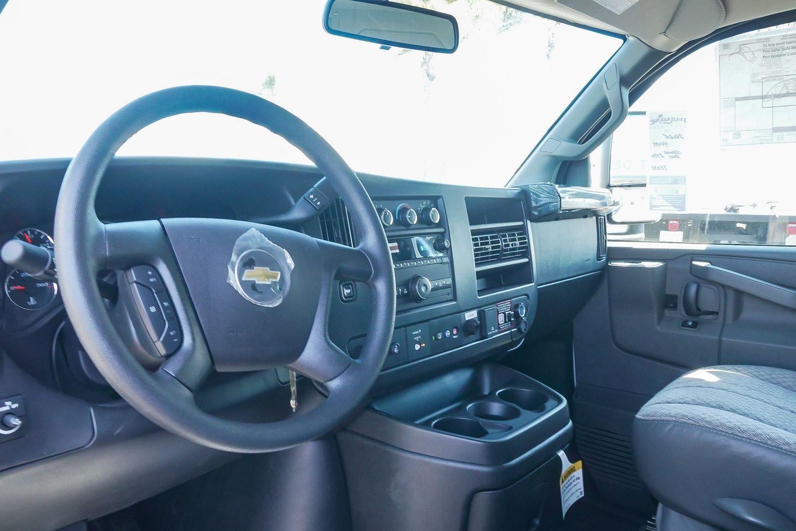 2026 Chevrolet Express Cutaway 3500 3500 Van 139"