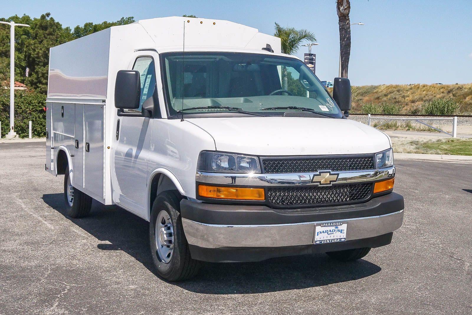 2026 Chevrolet Express Cutaway 3500 3500 Van 139"