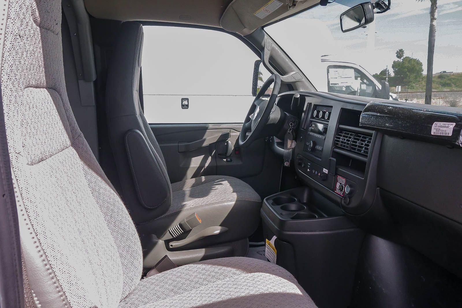 2026 Chevrolet Express Cutaway 3500 3500 Van 139"