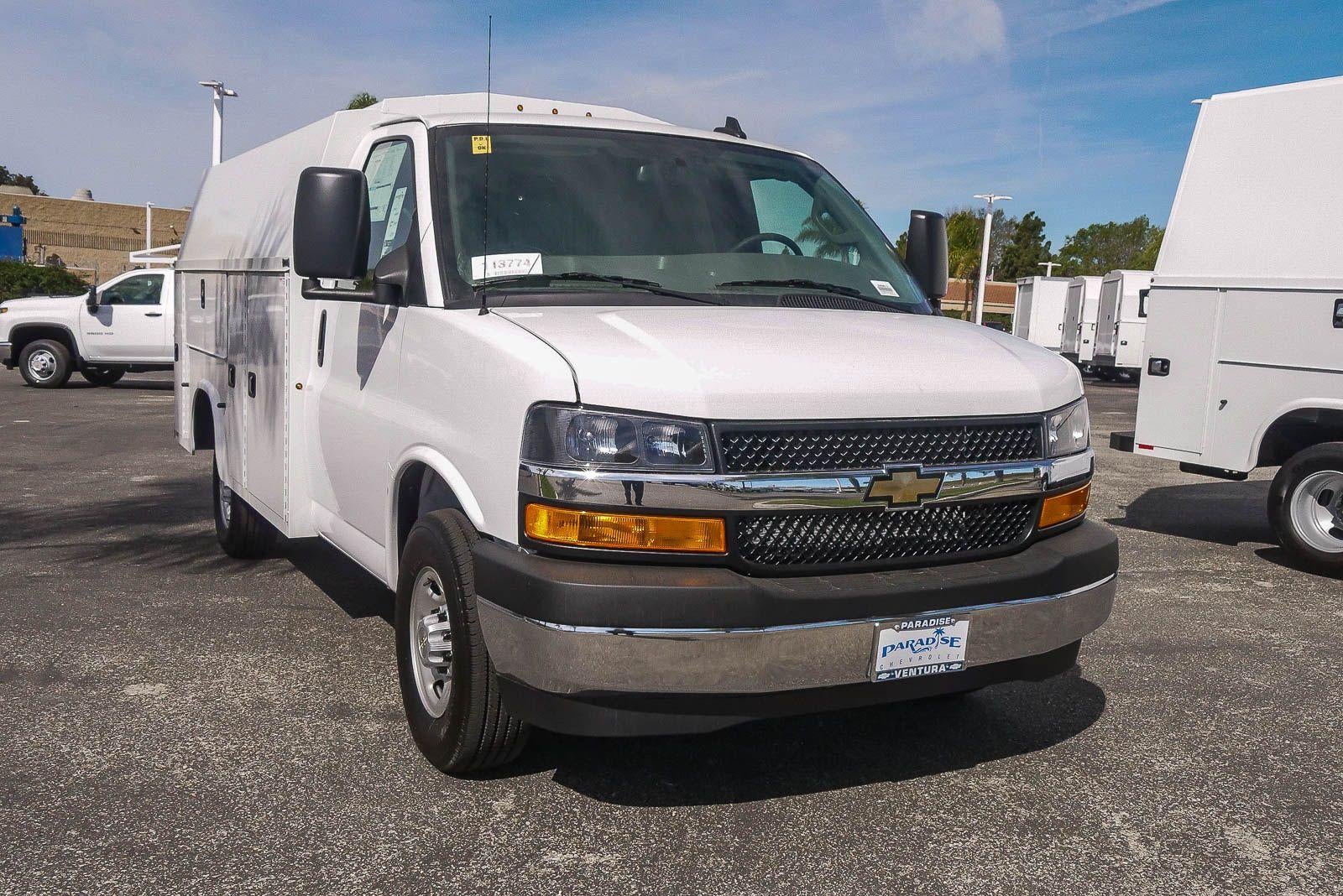 2026 Chevrolet Express Cutaway 3500 3500 Van 139"