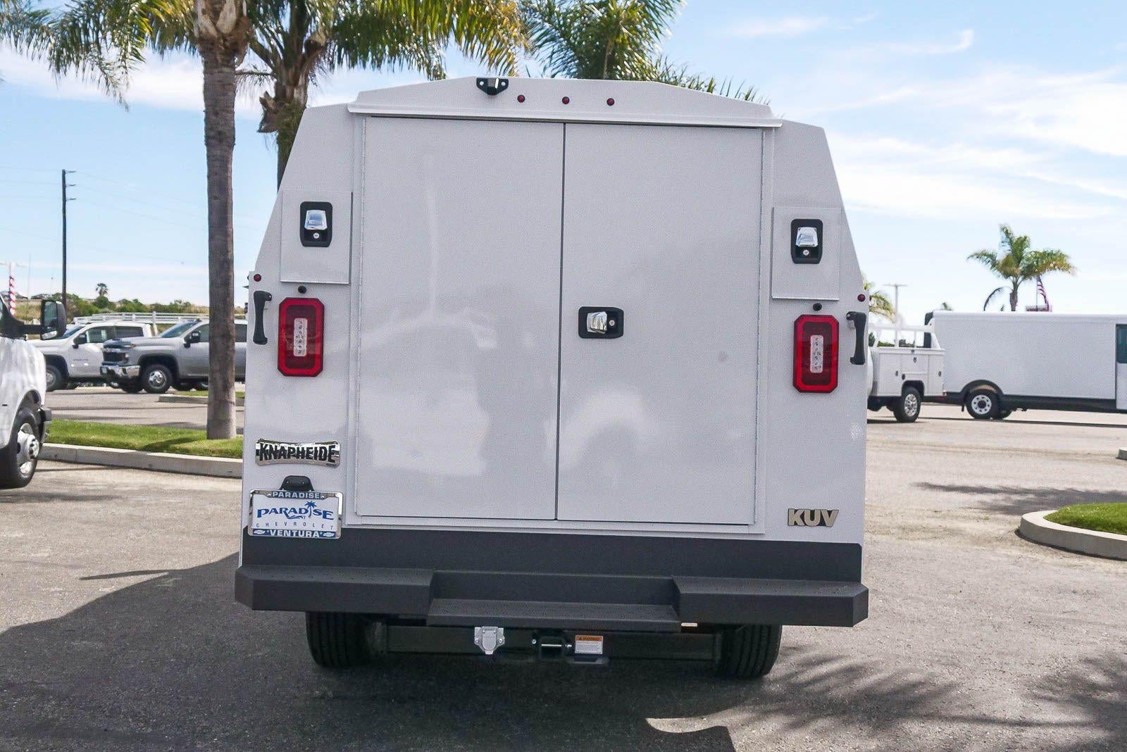 2026 Chevrolet Express Cutaway 3500 3500 Van 139"