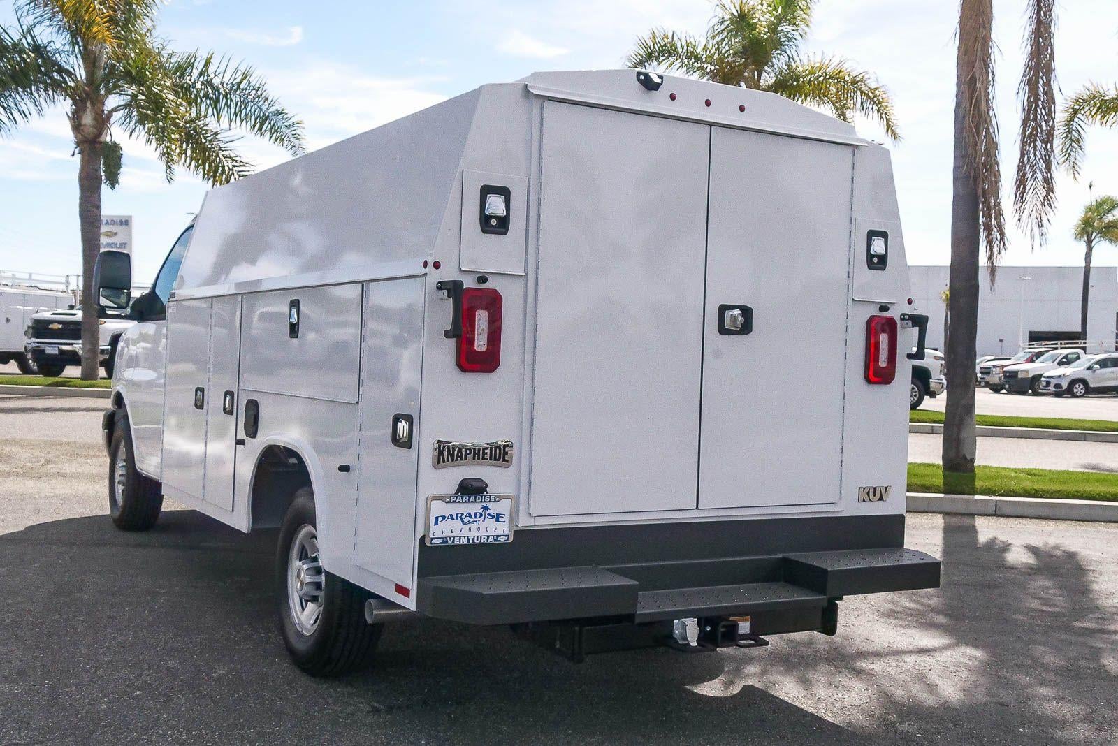 2026 Chevrolet Express Cutaway 3500 3500 Van 139"