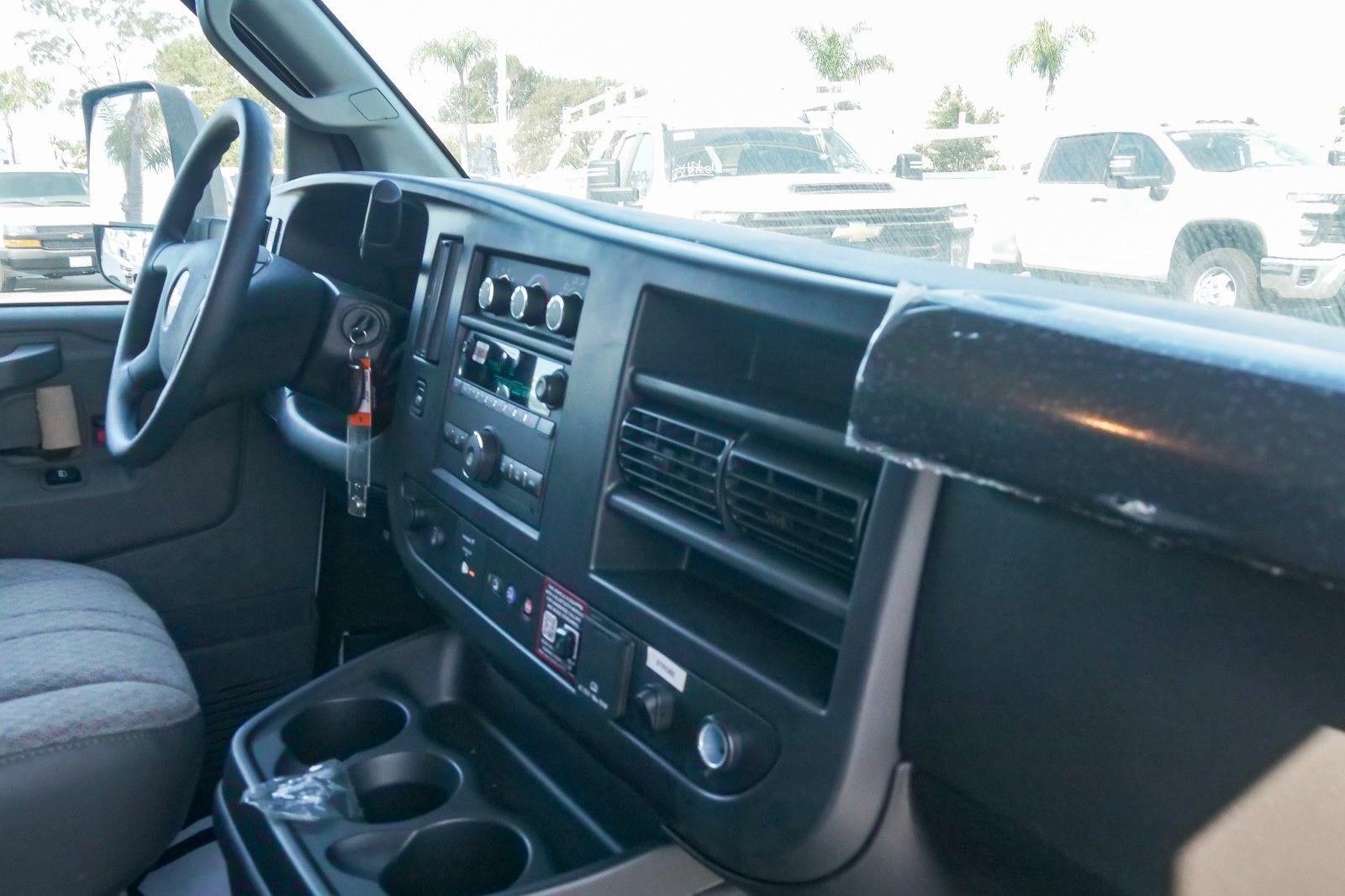 2026 Chevrolet Express Cutaway 3500 3500 Van 139"