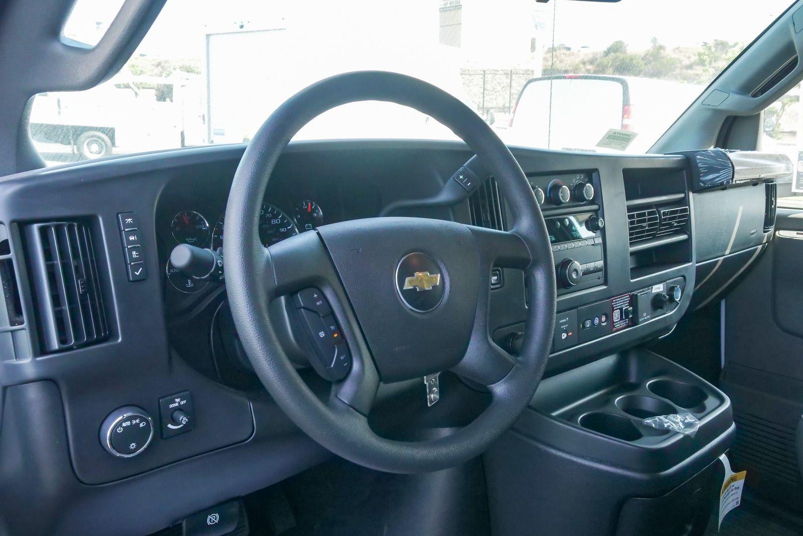 2026 Chevrolet Express Cutaway 3500 3500 Van 139"