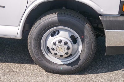 2026 Chevrolet Express Cutaway 3500 3500 Van 139"