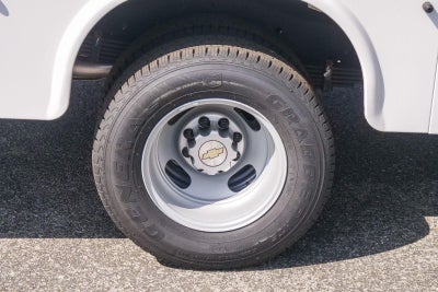 2026 Chevrolet Express Cutaway 3500 3500 Van 139"