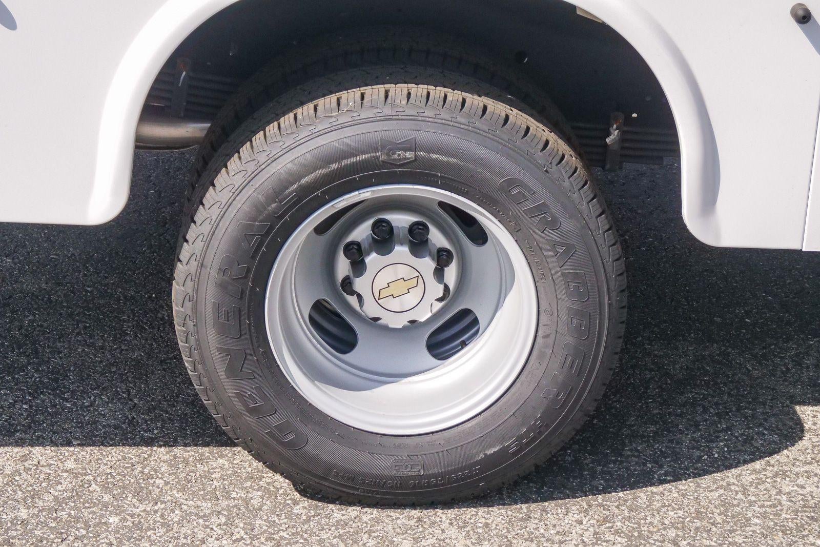 2026 Chevrolet Express Cutaway 3500 3500 Van 139"