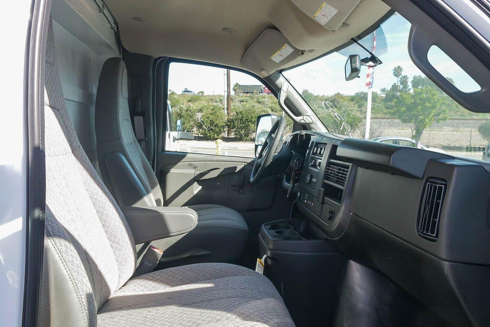 2026 Chevrolet Express Cutaway 3500 3500 Van 139"