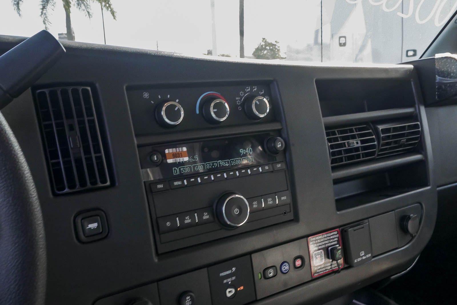 2026 Chevrolet Express Cutaway 3500 3500 Van 139"