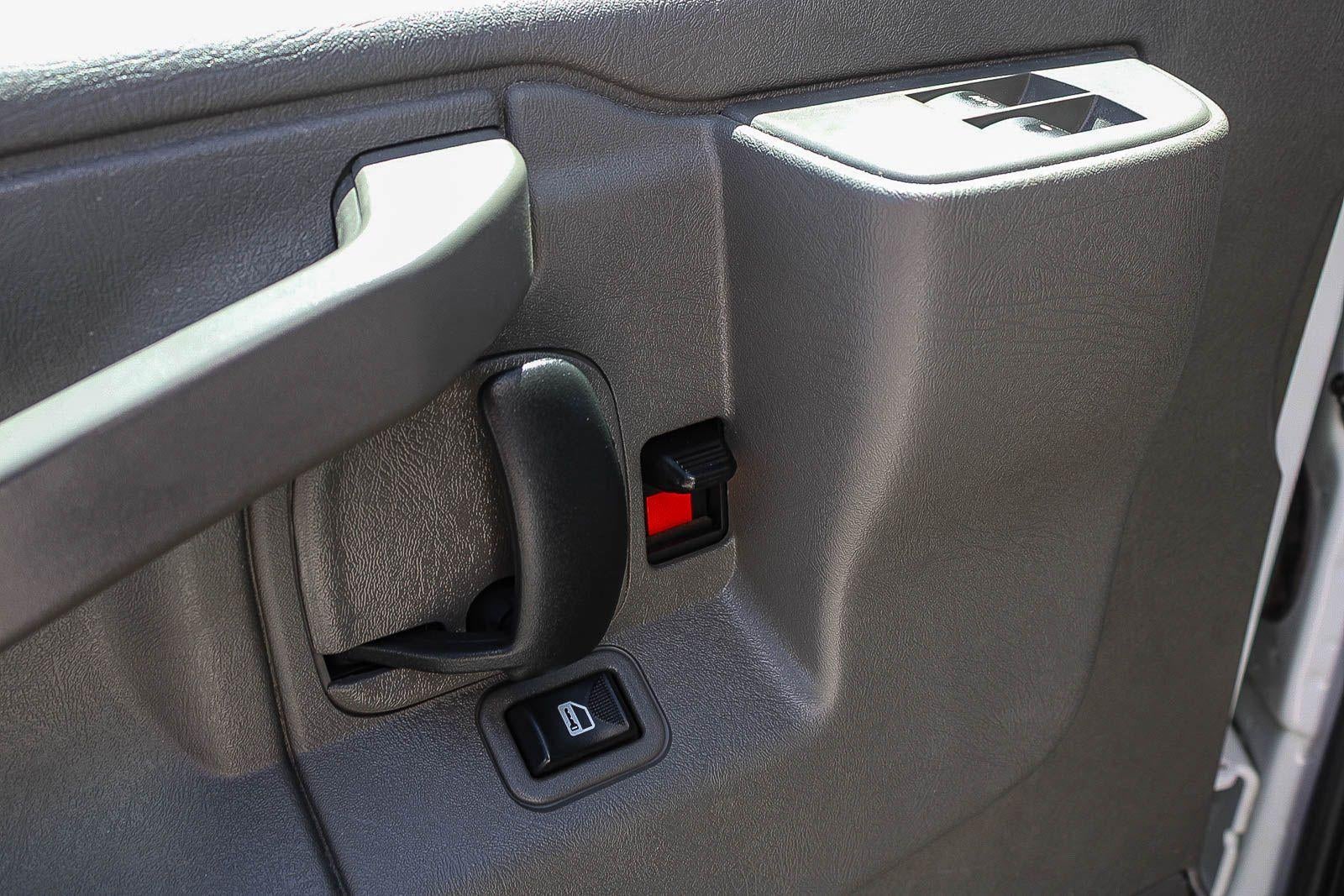 2022 Chevrolet Express Cutaway 3500 Base