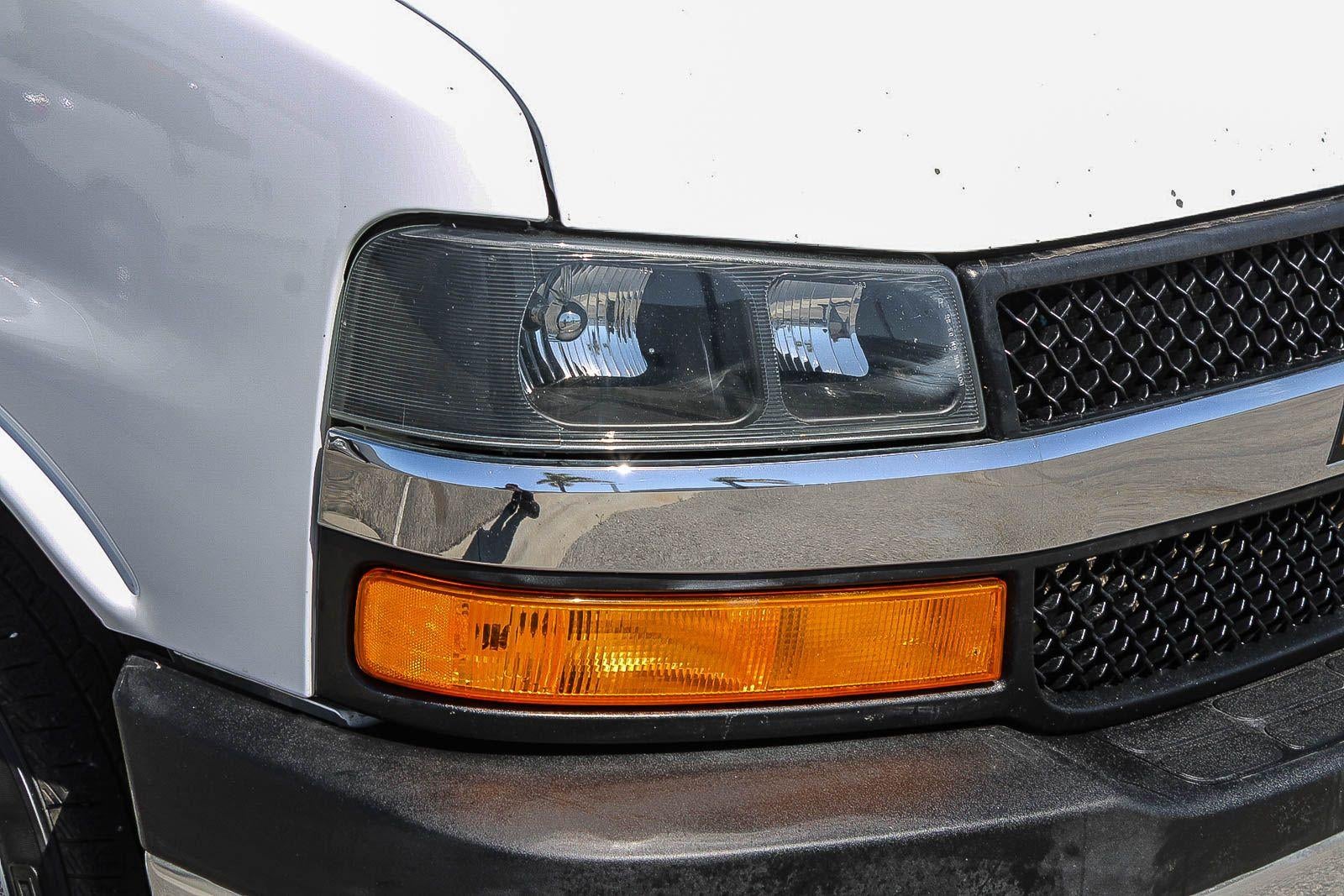 2022 Chevrolet Express Cutaway 3500 Base