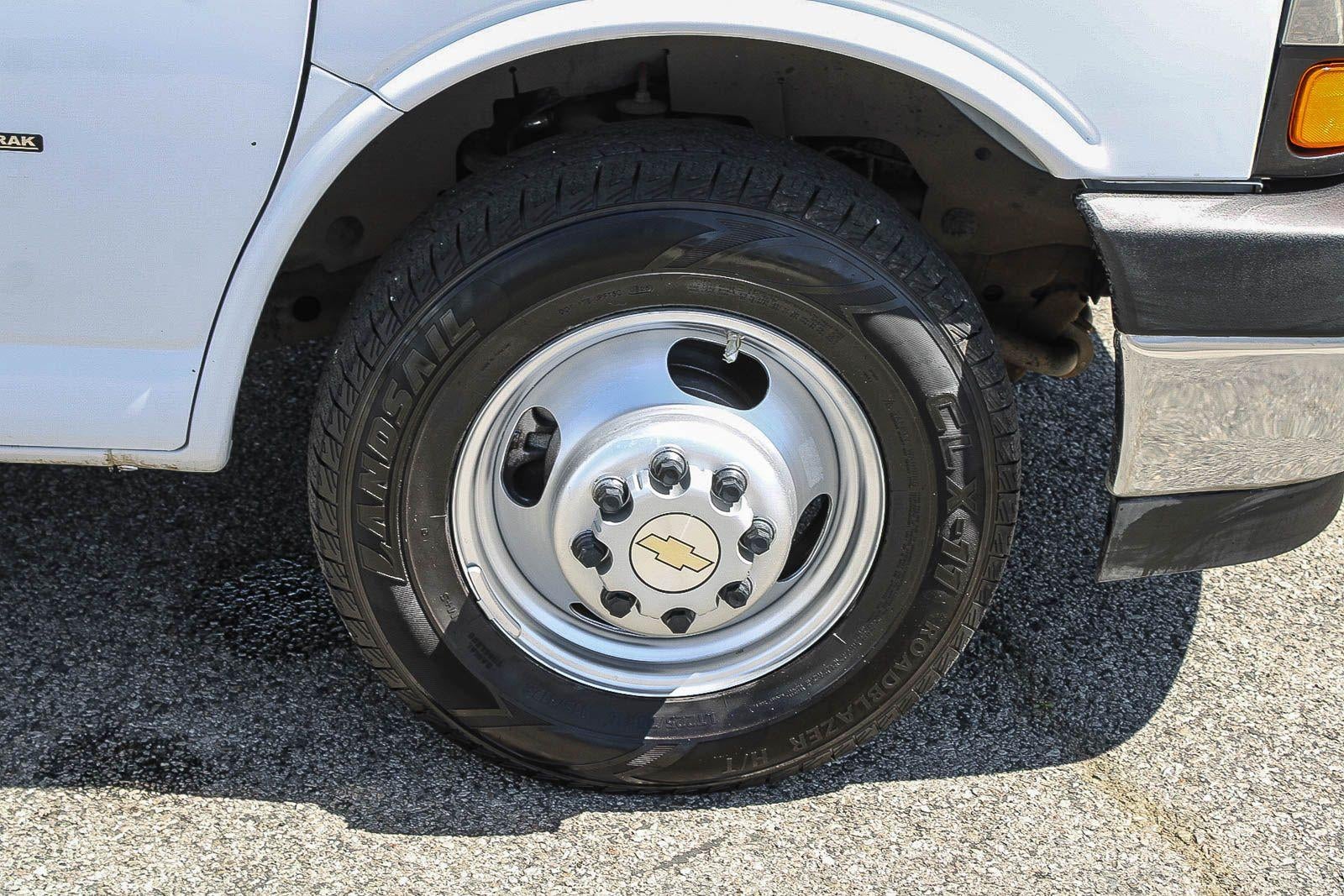 2022 Chevrolet Express Cutaway 3500 Base