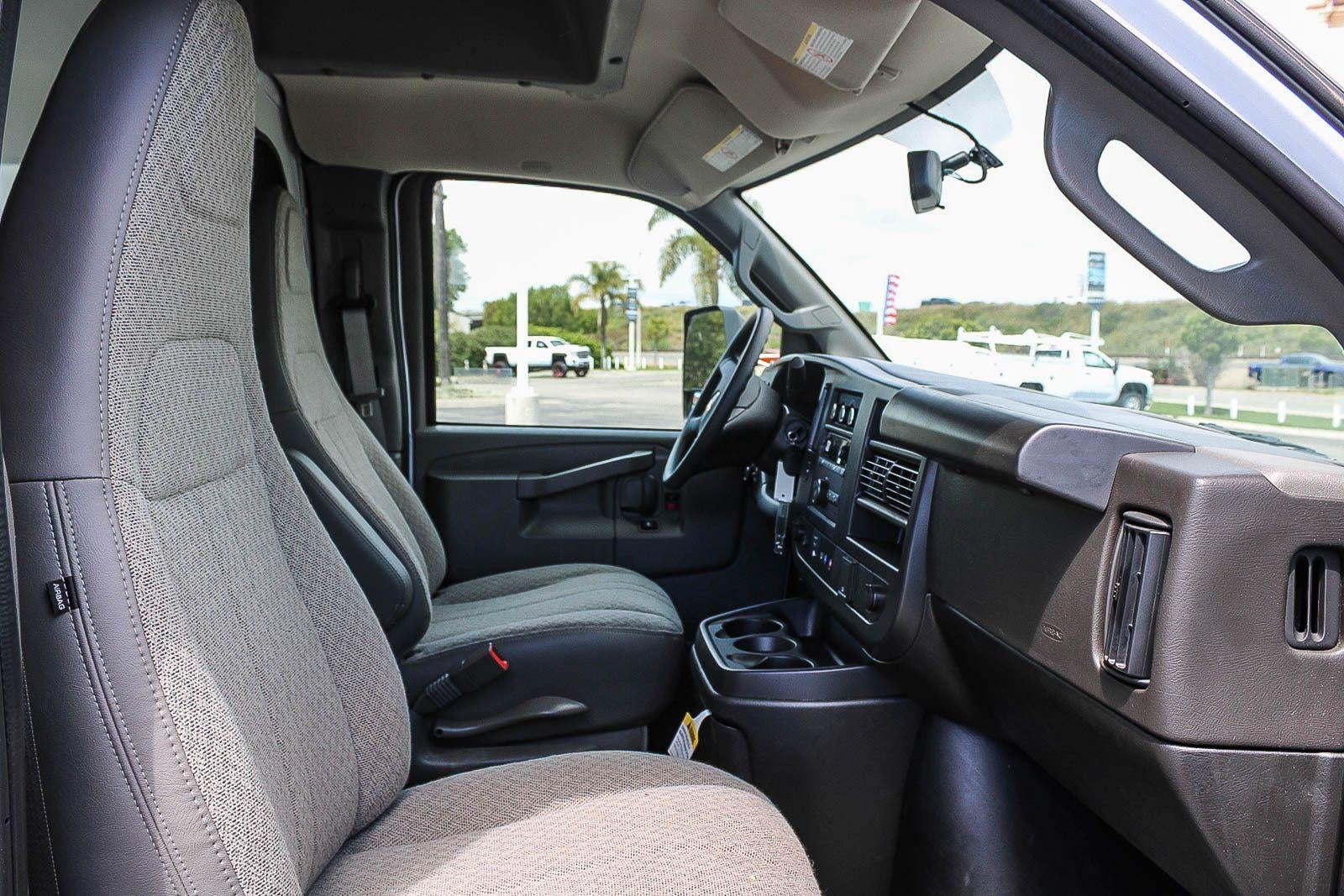 2026 Chevrolet Express Cutaway 3500 3500 Van 159"