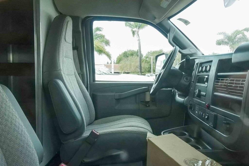 2025 Chevrolet Express Cutaway 3500 3500 Van 177"