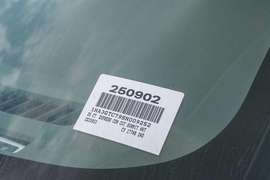 2025 Chevrolet Express Cutaway 3500 3500 Van 177"