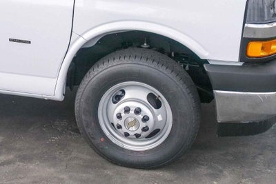 2025 Chevrolet Express Cutaway 3500 3500 Van 177"