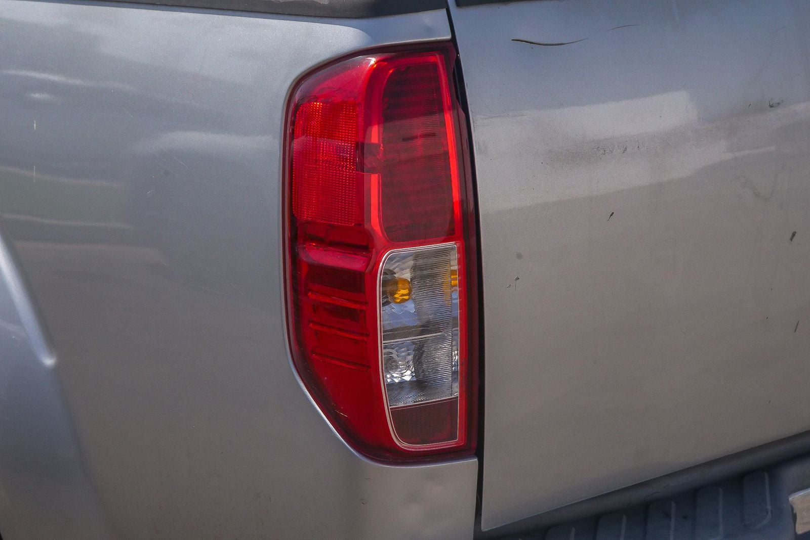 2005 Nissan Frontier 2WD SE