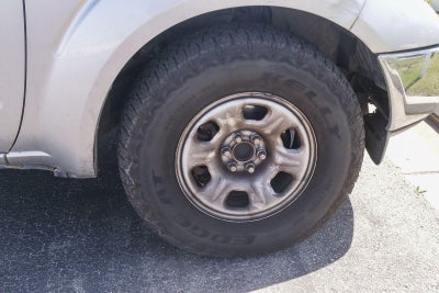 2005 Nissan Frontier 2WD SE