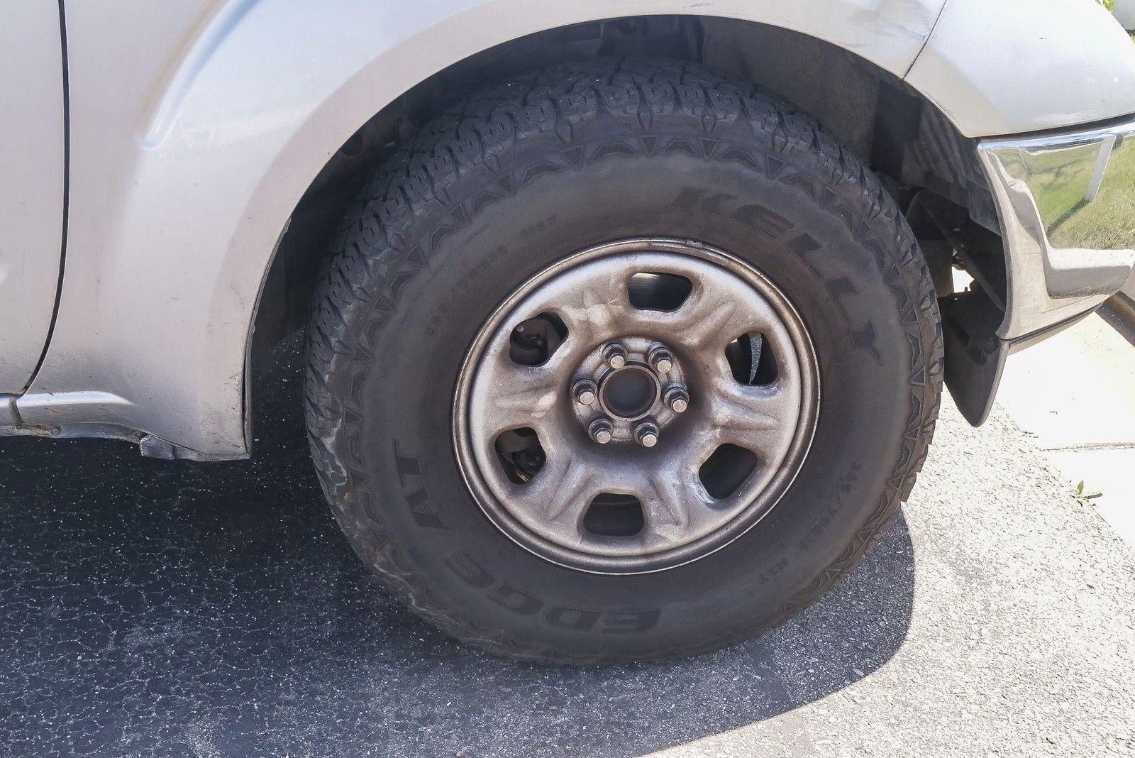 2005 Nissan Frontier 2WD SE